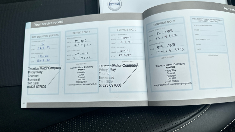 Volvo Xc40 2.0 D4 [190] R DESIGN 5dr AWD Geartronic Diesel Estate